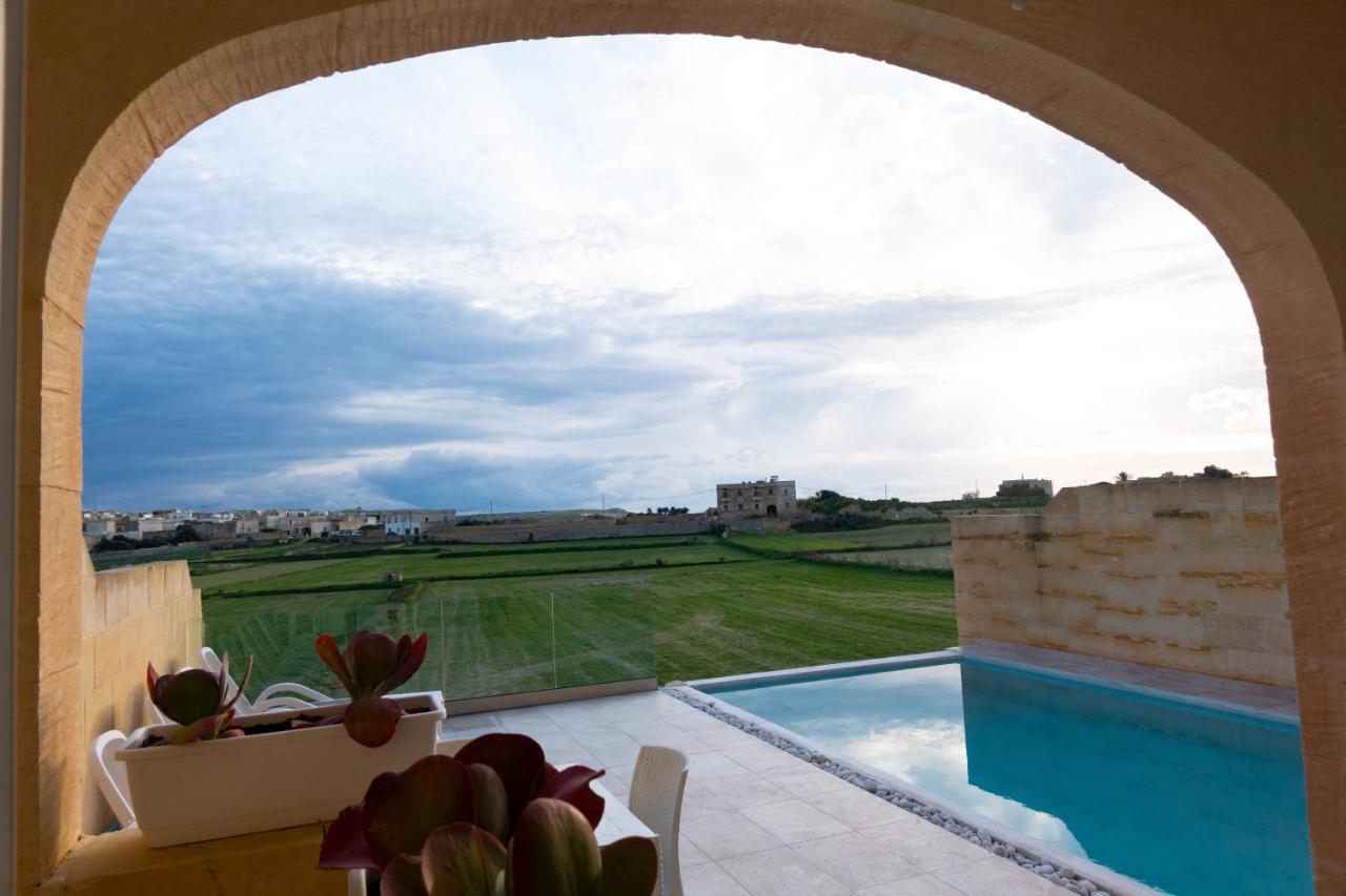 Inni Holiday Home With Infinity Pool Għarb Εξωτερικό φωτογραφία